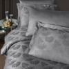 Lenjerie de pat jacquard satin gri cu 6 piese, design elegant cu model floral și detalii texturate, material de calitate superioară.