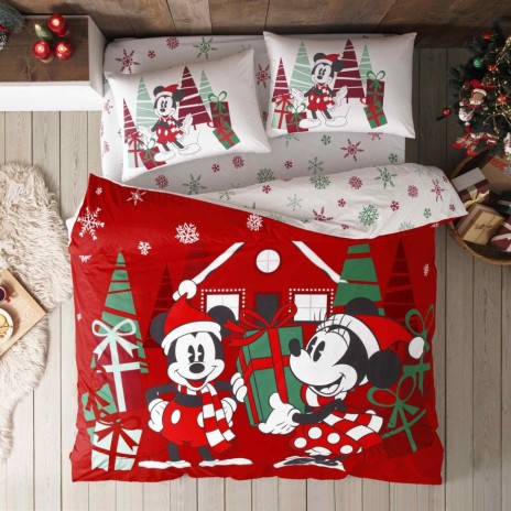 Lenjerie Crăciun din bumbac 100% ranforce cu Mickey și Minnie Mouse în decor de Crăciun.