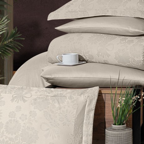 Lenjerie de lux pat dublu jacquard satin, 6 piese, model Herra Cappuccino cu flori, de la First Choice