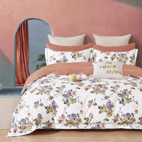 Lenjerie de pat 1 persoană bumbac 100% percale, model floral cu trandafiri colorați pe fundal alb.