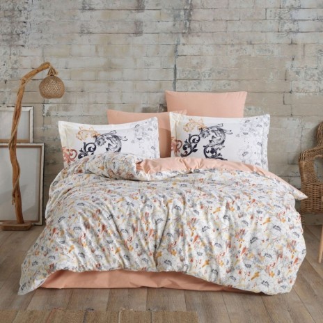 Lenjerie de pat dublu din poplin percale Hobby Home Fiesta Salmon cu design floral și arabesc în culori de alb, bleumarin, portocaliu și somon