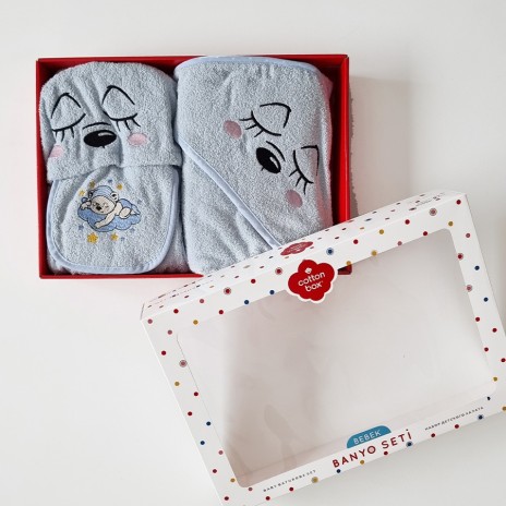 Set de baie pentru bebeluși Cotton Box Bear, halat albastru cu glugă de urs, prosop și bavețică cu motiv de urs